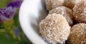 Lees meer over het artikel Recept Power snacks kokos & limoen
